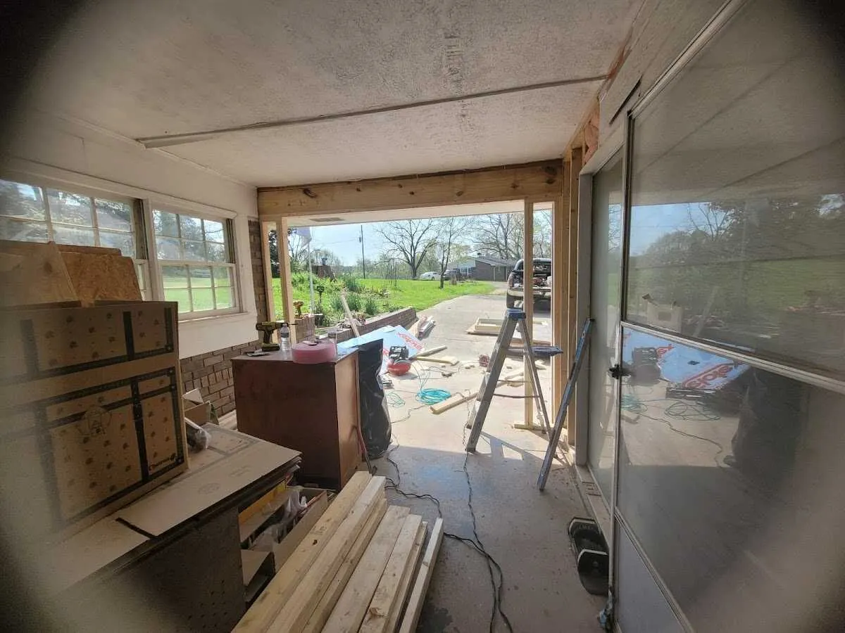 Air movers and dehumidifier for Drying & Dehumidification in Lyon